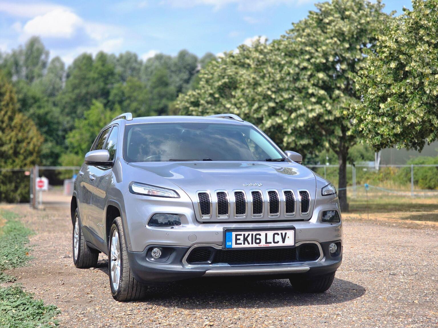 2016 Jeep Cherokee image 21
