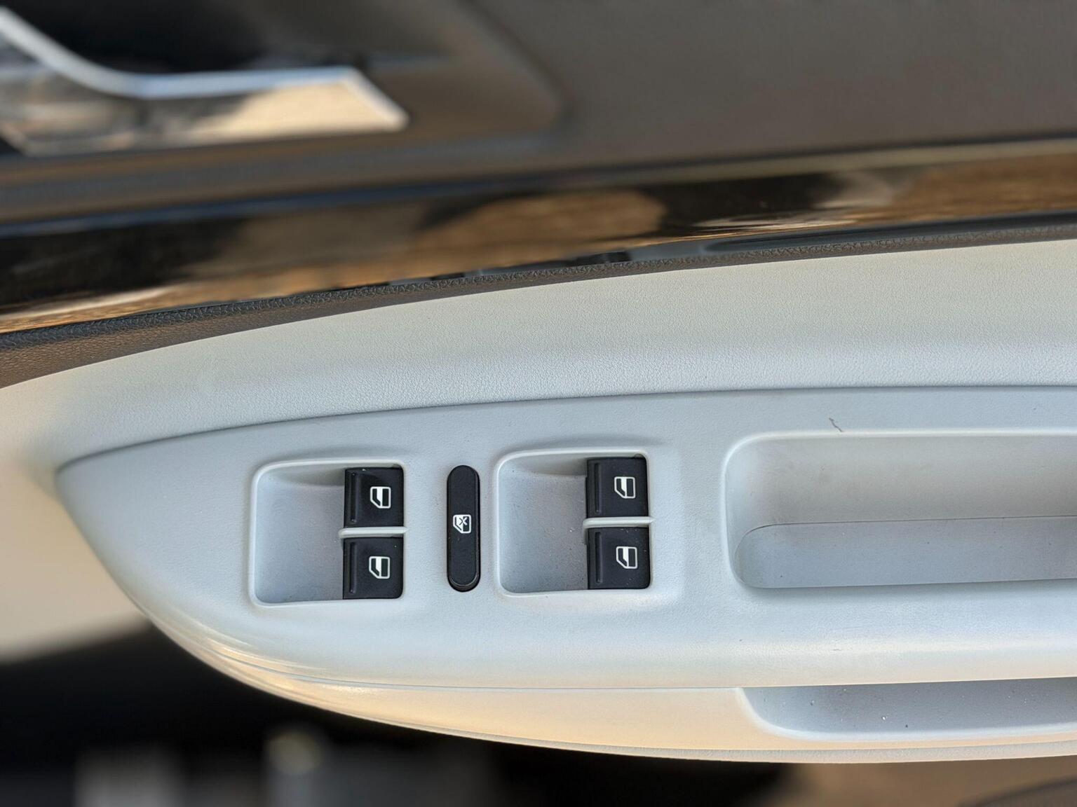 2009 Skoda Octavia image 26