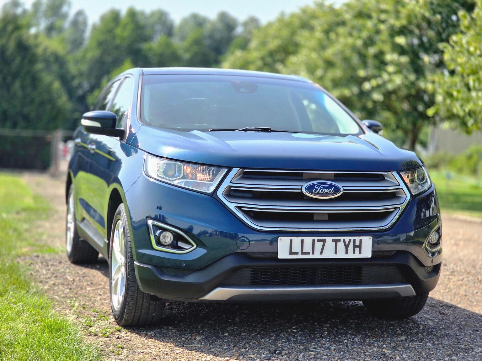 2017 Ford Edge image 20