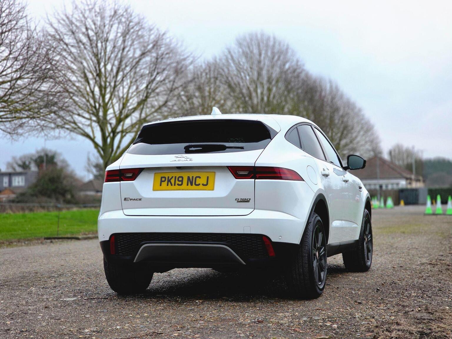 2019 Jaguar E-PACE image 7