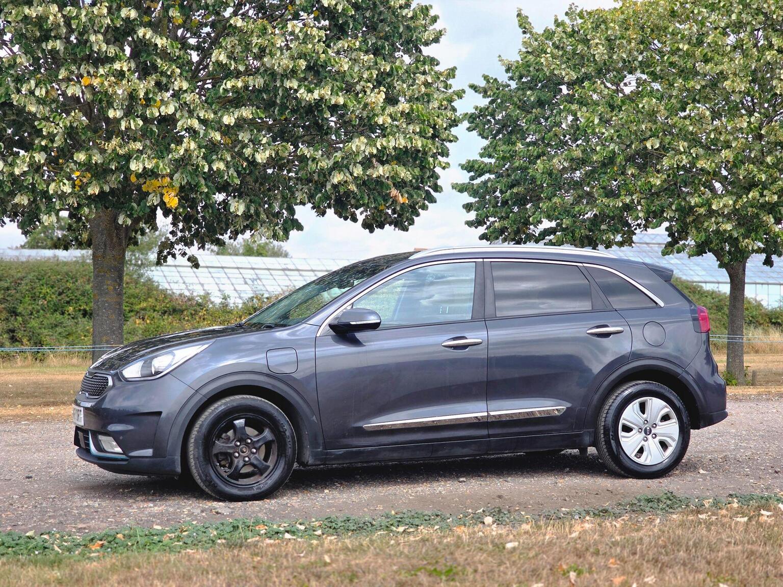 2017 Kia Niro image 16