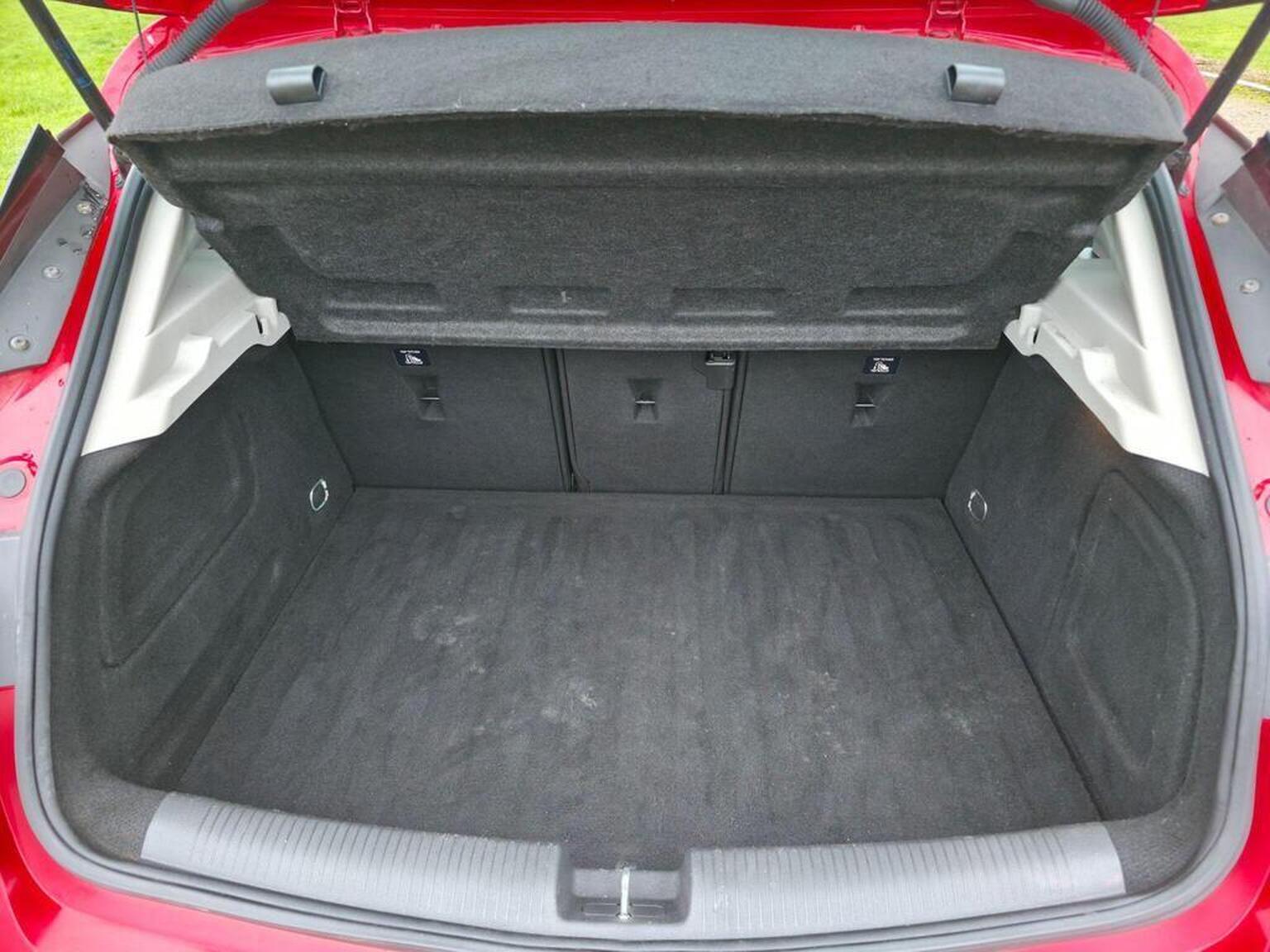 2016 Vauxhall Astra image 47