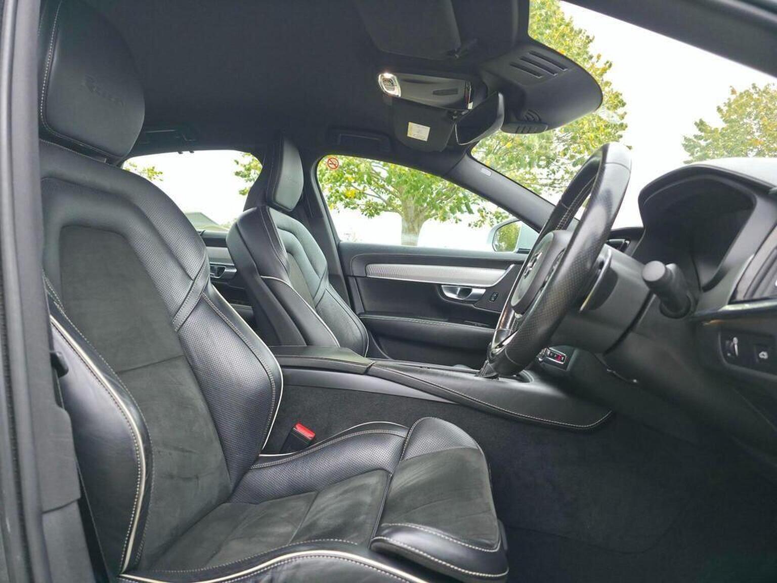 2019 Volvo S90 image 21