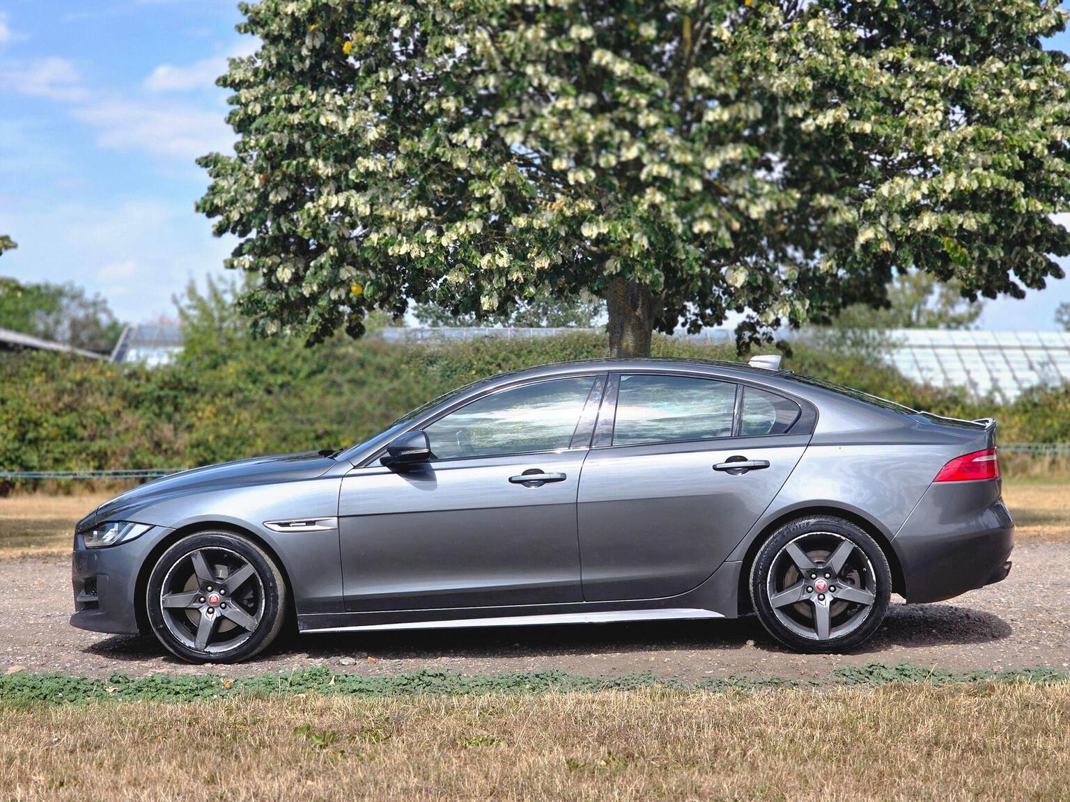 2018 Jaguar XE image 15