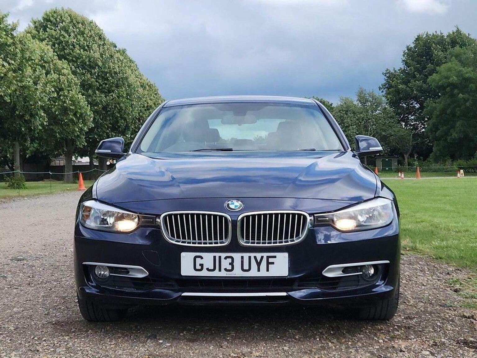 2013 BMW 3 Series image 10