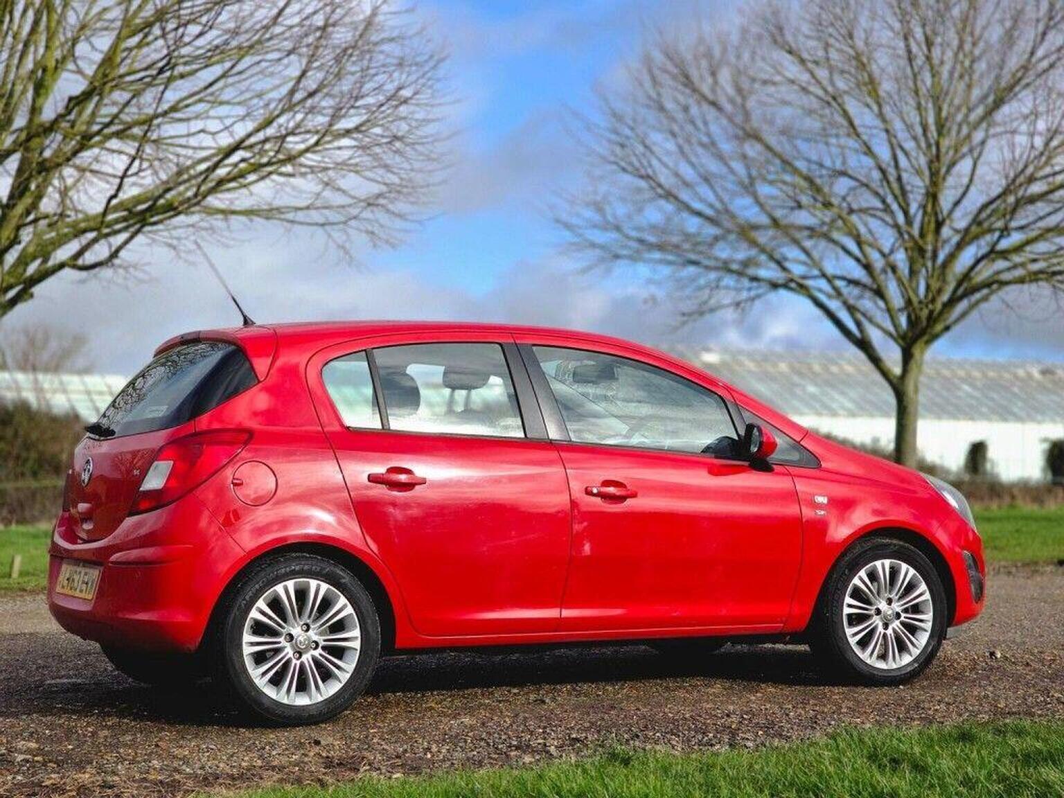 2013 Vauxhall Corsa image 4