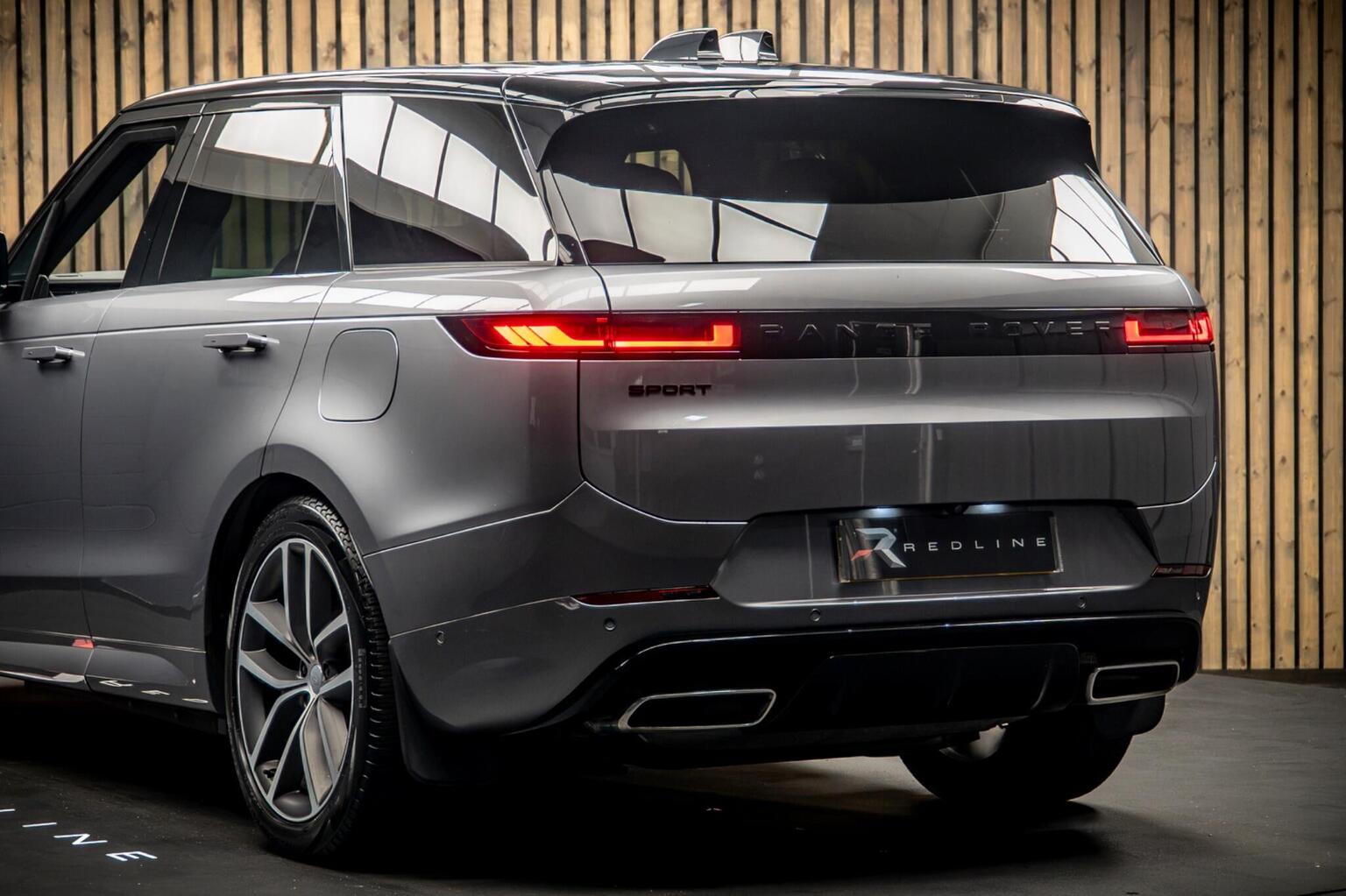 2023 Land Rover Range Rover Sport Autobiography — photograph 3