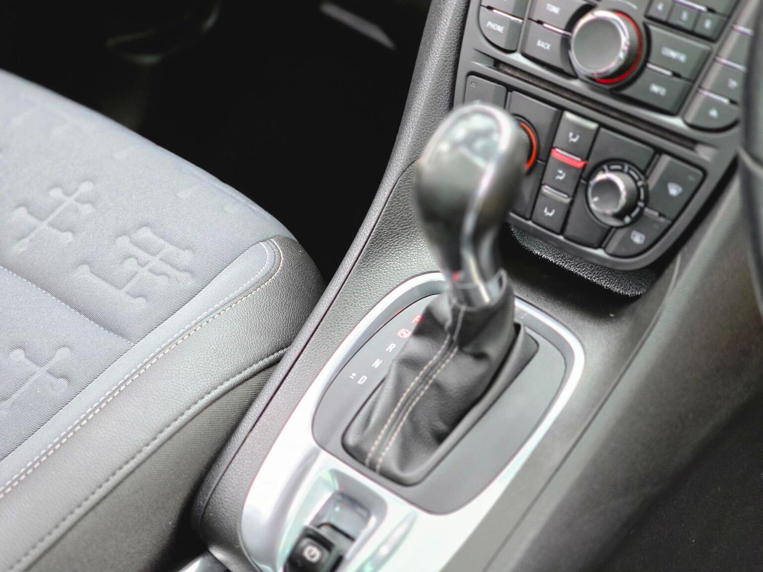 2016 Vauxhall Meriva image 36