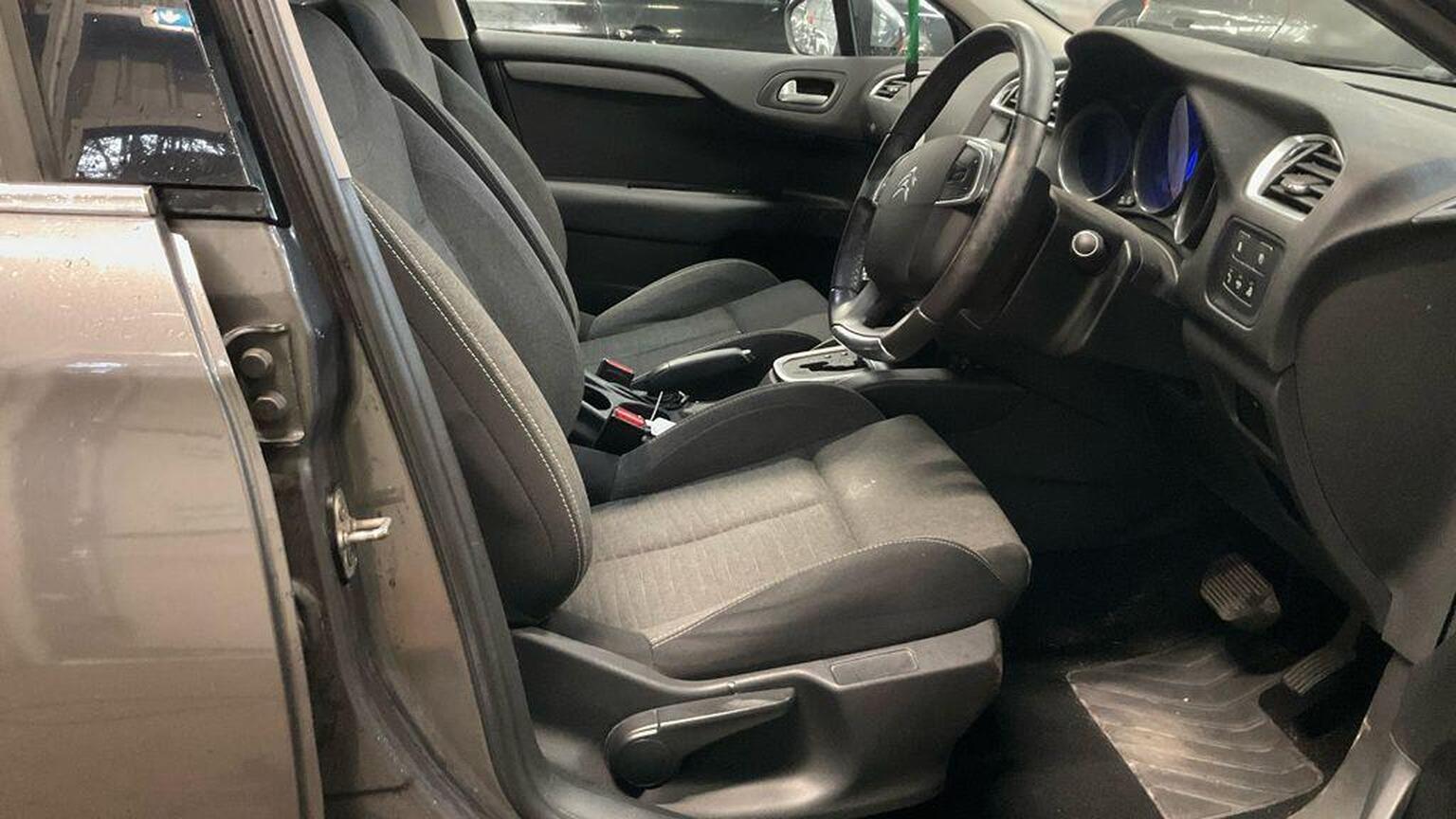 2015 Citroen C4 image 12