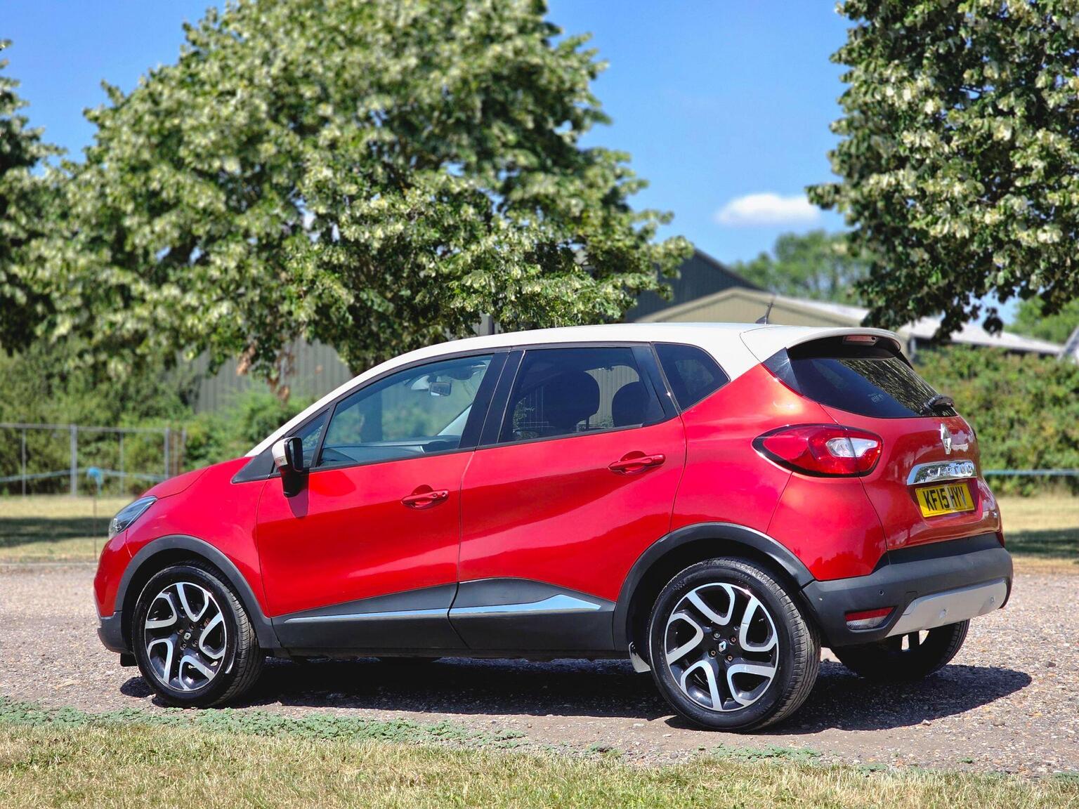 2015 Renault Captur image 16