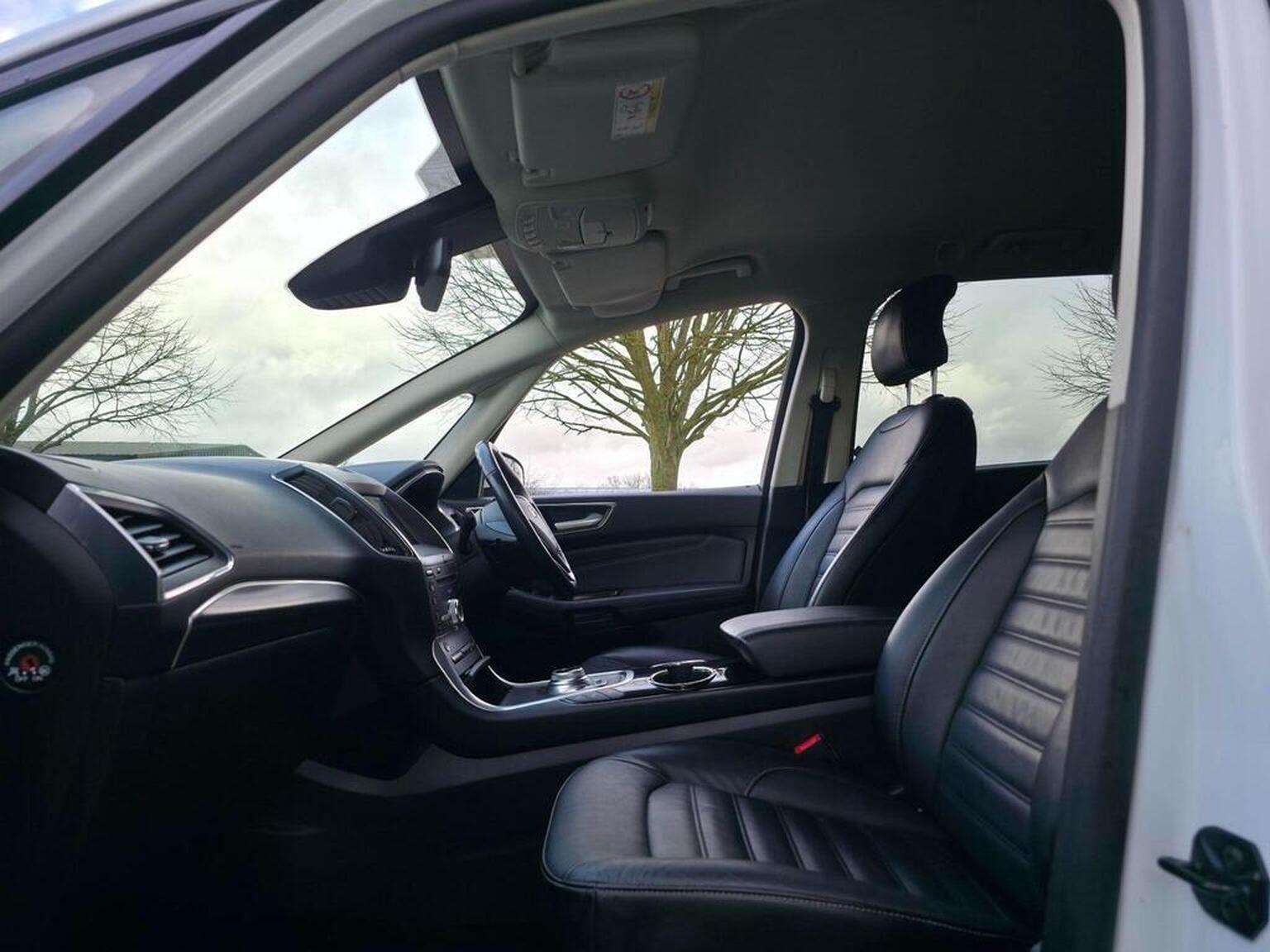 2021 Ford Galaxy image 24