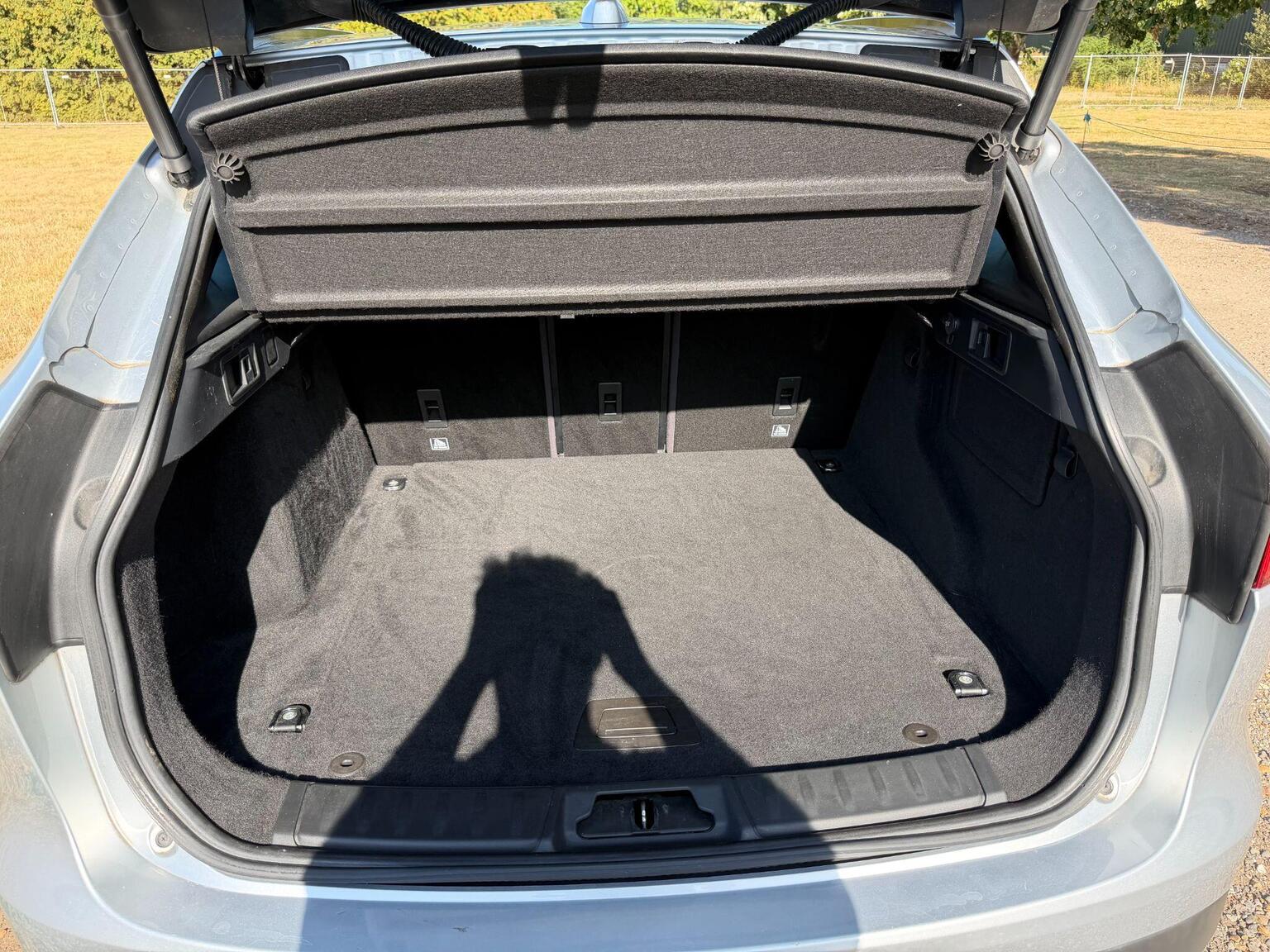 2018 Jaguar F-PACE image 53