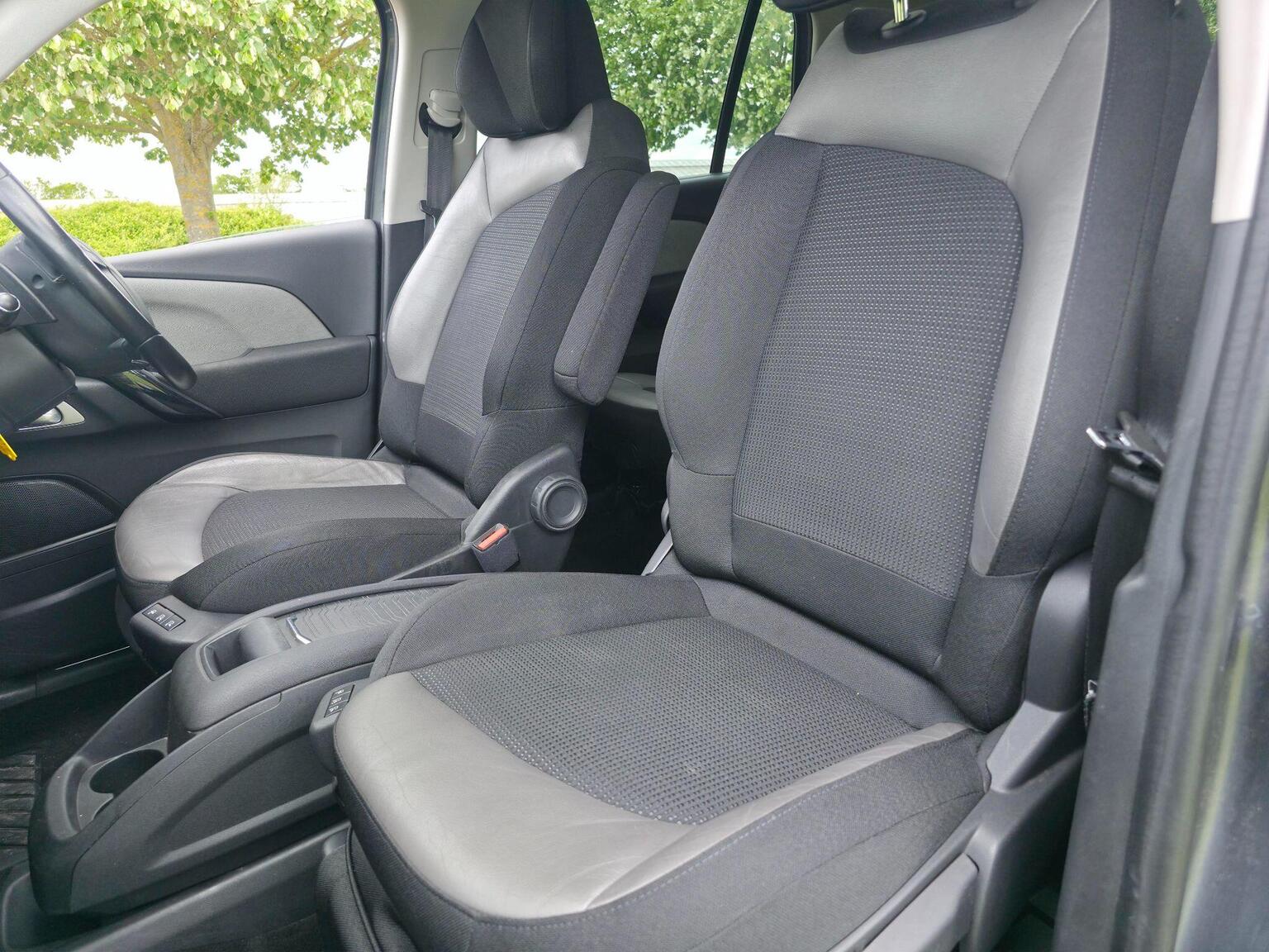 2016 Citroen Grand C4 Picasso image 28