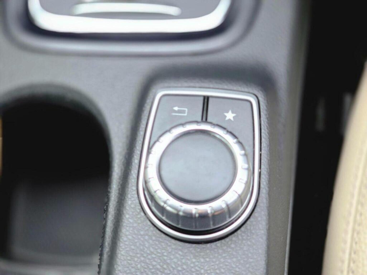 2016 Mercedes-Benz B Class image 35