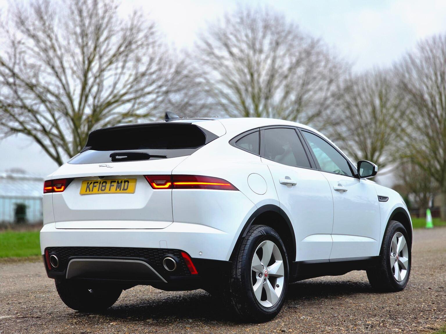 2018 Jaguar E-PACE image 6