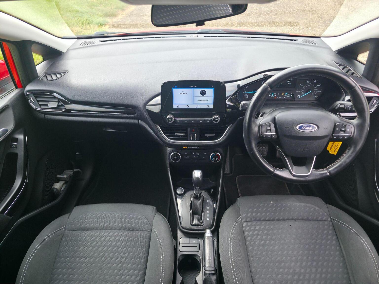 2017 Ford Fiesta image 29