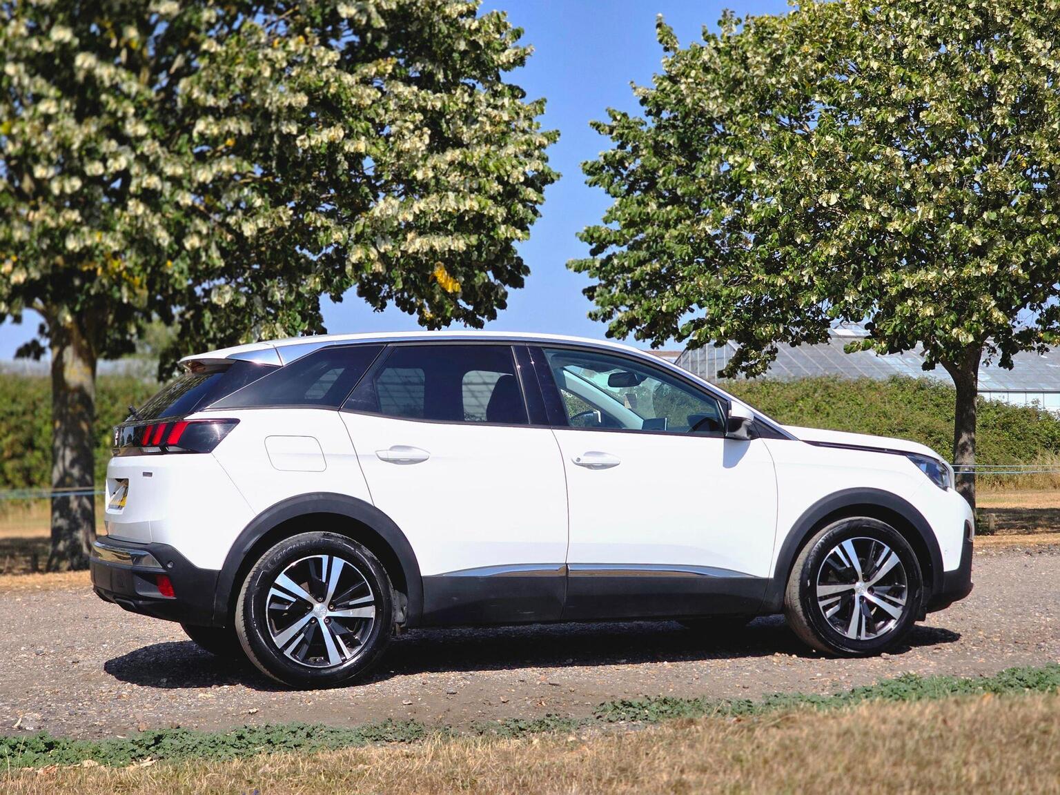 2017 Peugeot 3008 image 4