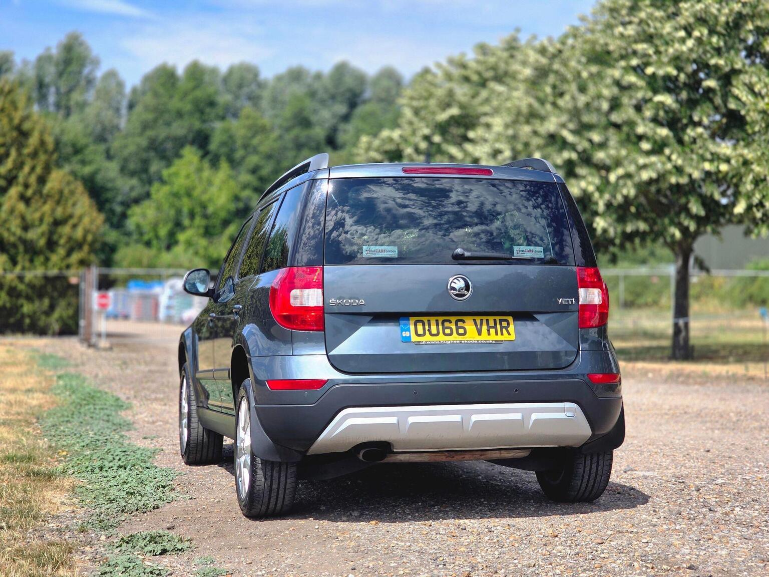 2016 Skoda Yeti image 11