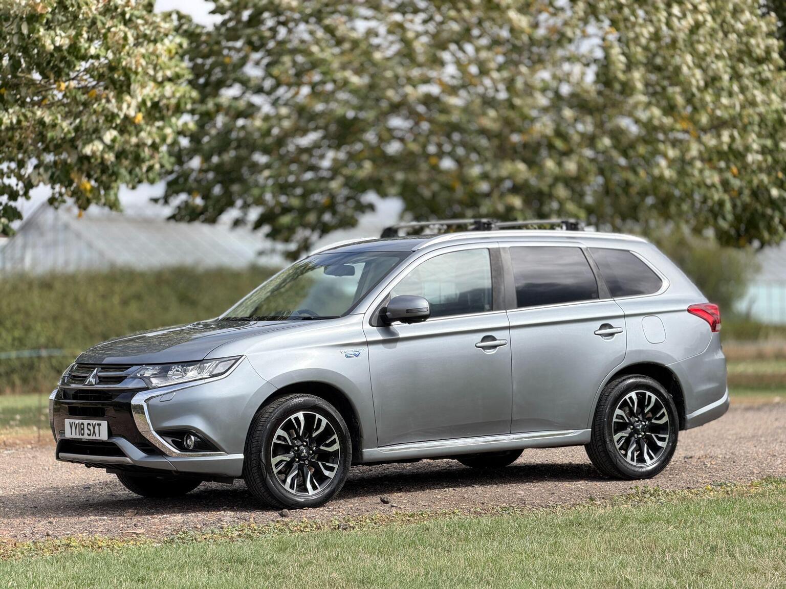 2018 Mitsubishi Outlander image 16