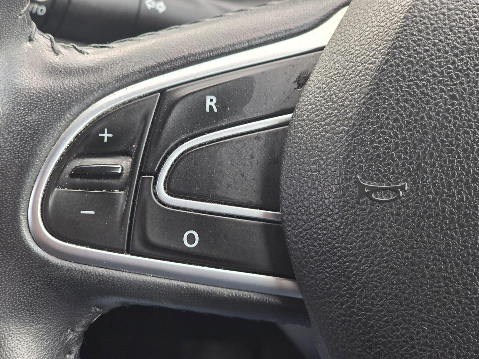 2018 Renault Kadjar image 40