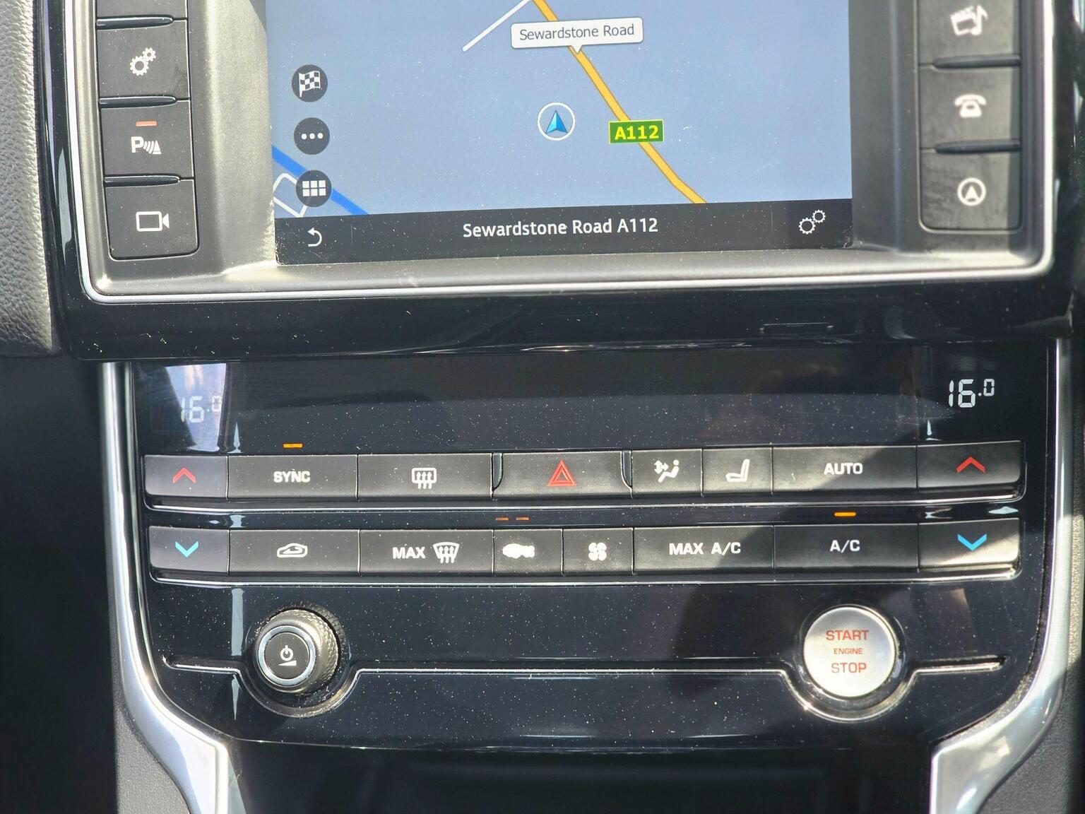 2016 Jaguar XE image 46