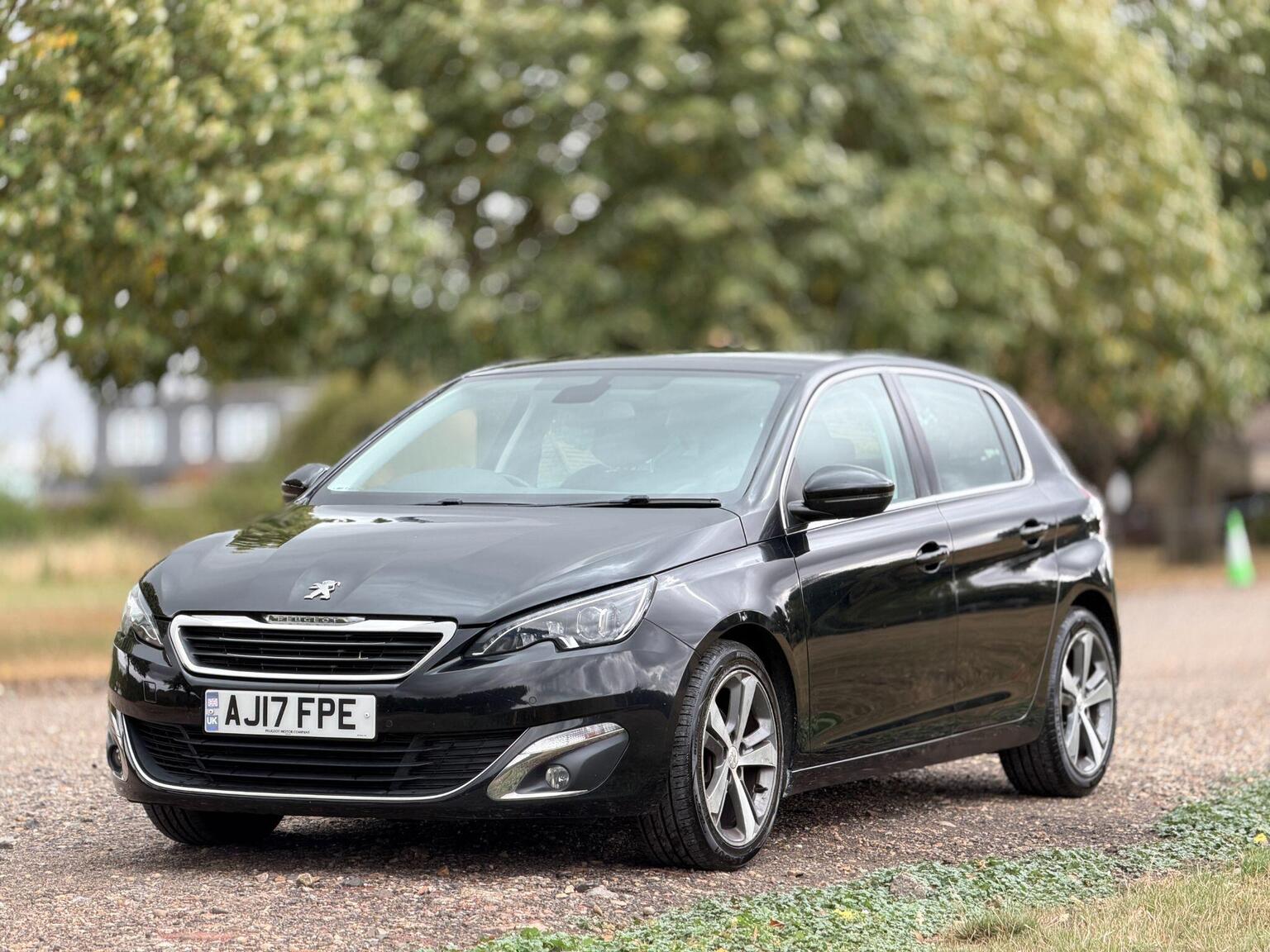 2017 Peugeot 308 image 17