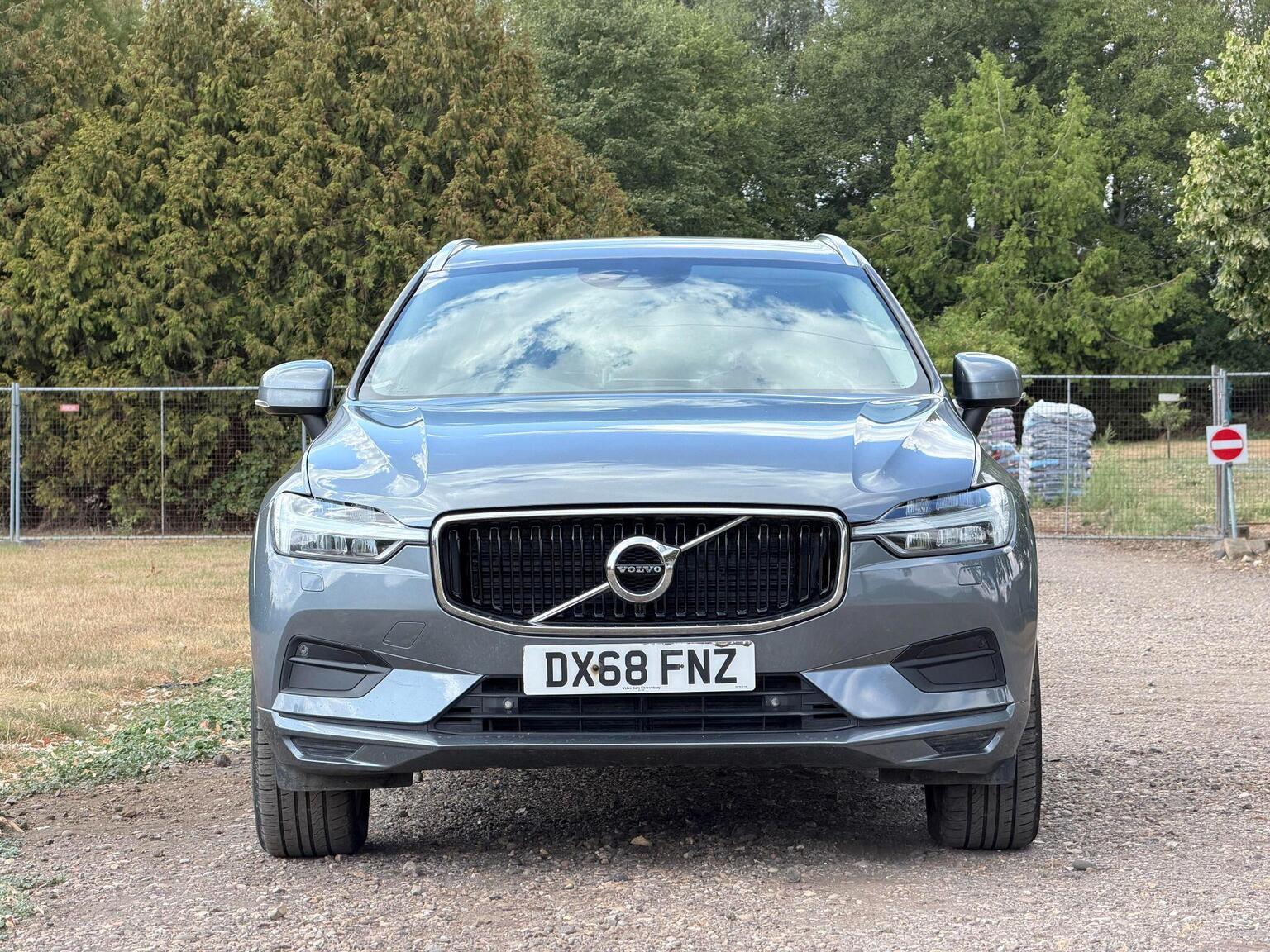 2018 Volvo XC60 image 18