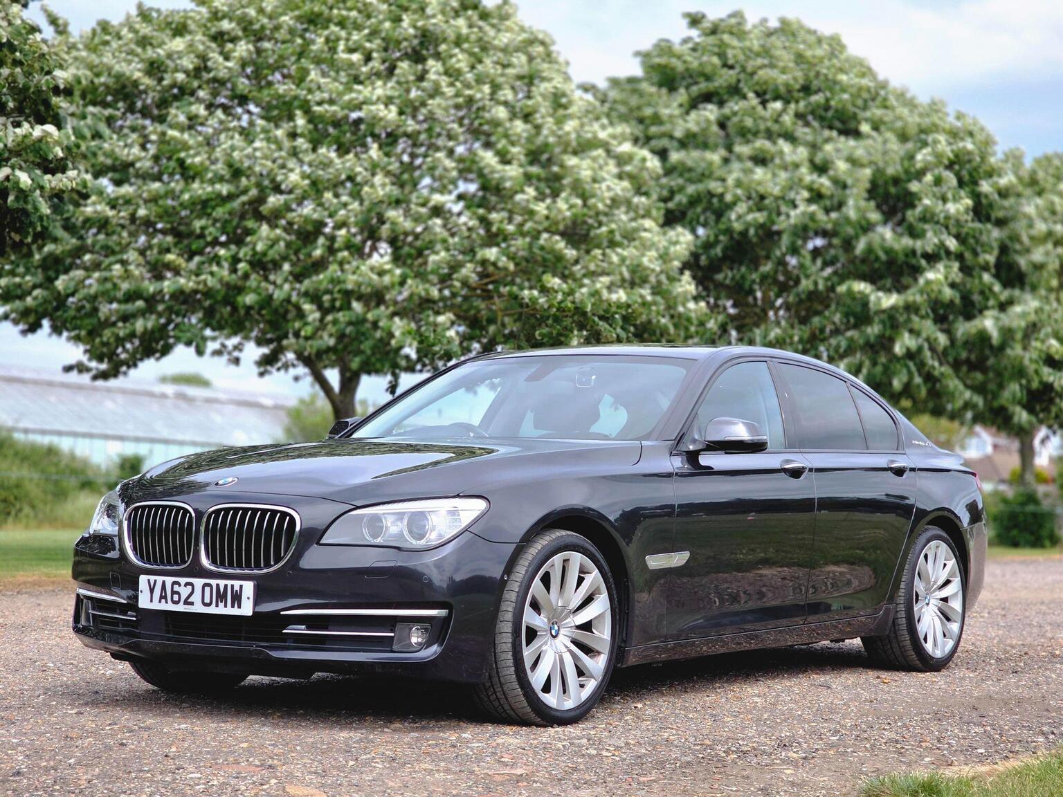 2013 BMW 7 Series image 16