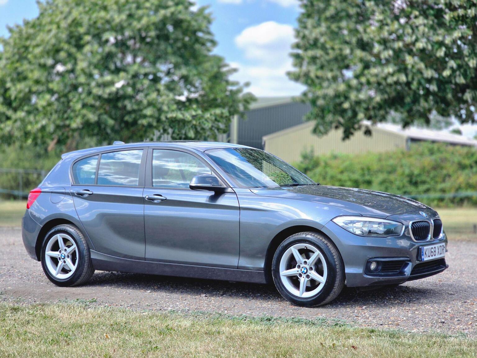 2018 BMW 1 Series image 3