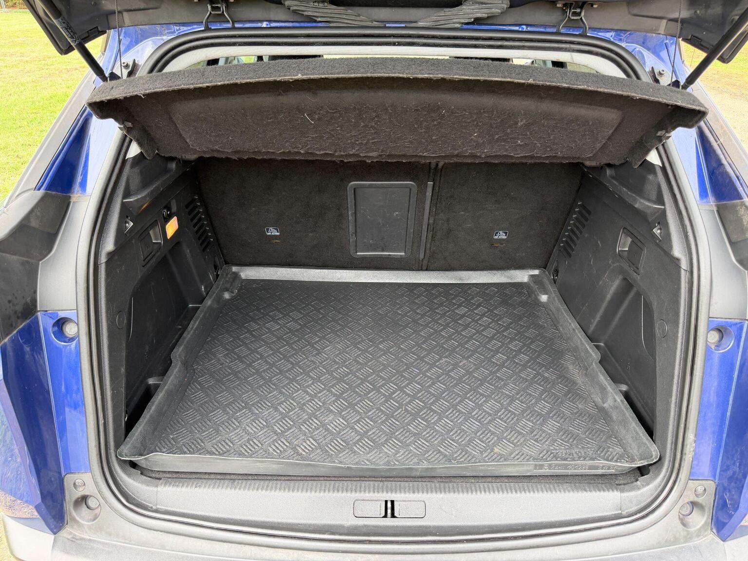 2018 Peugeot 3008 image 48