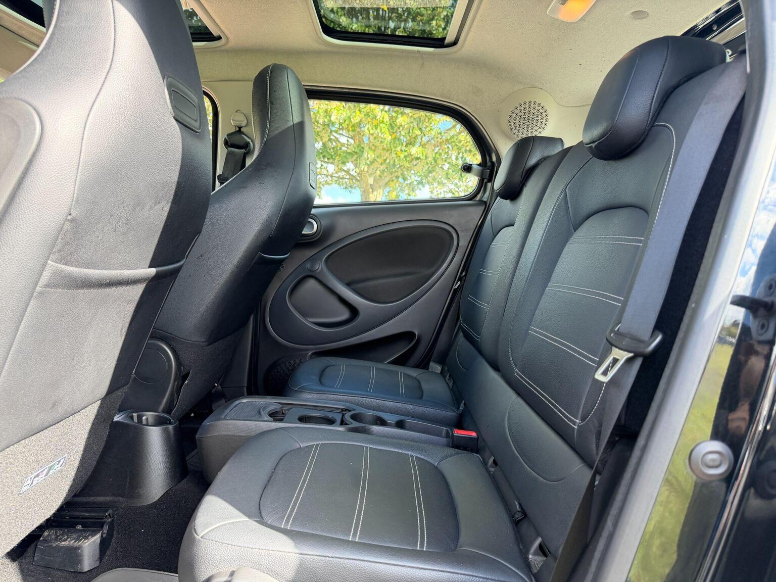 2017 Smart forfour image 27