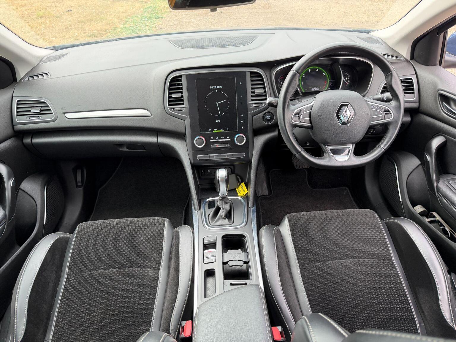 2017 Renault Megane image 30
