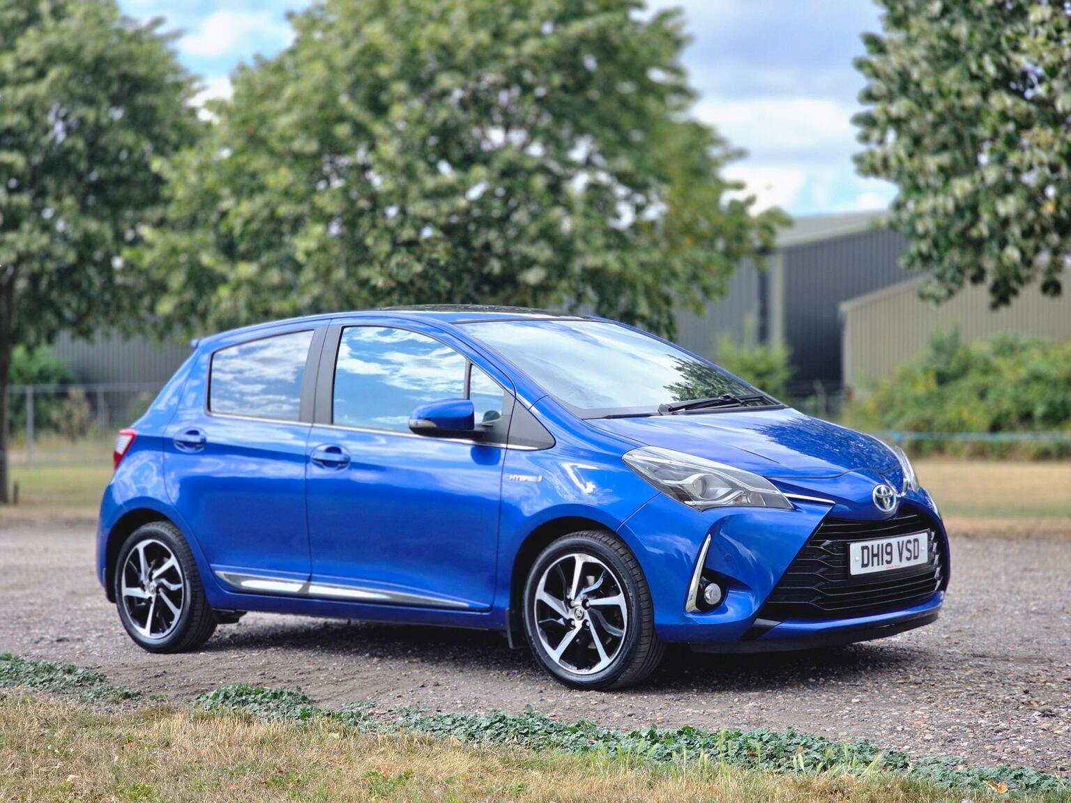 2019 Toyota Yaris image 2