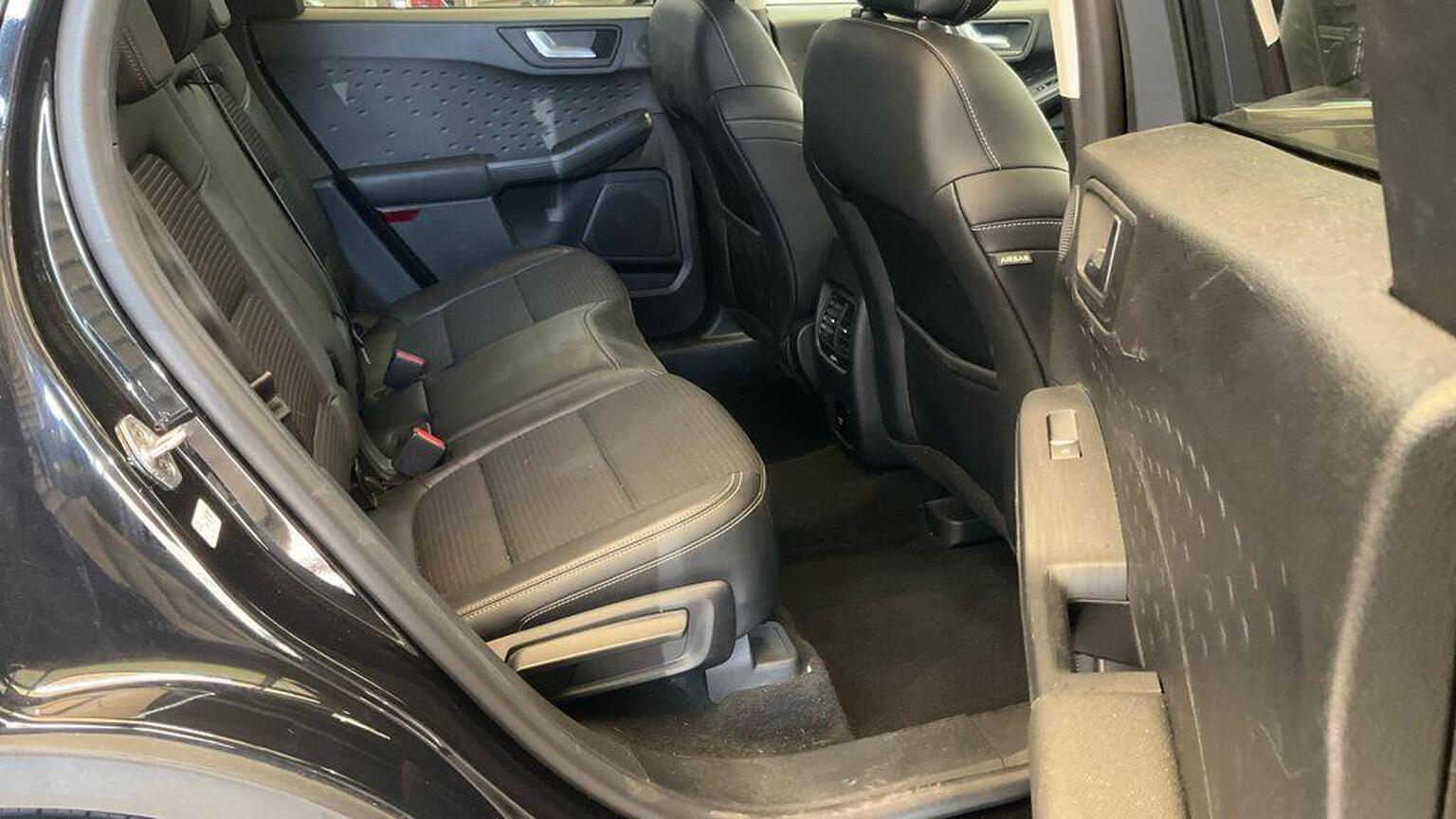 2020 Ford Kuga image 13