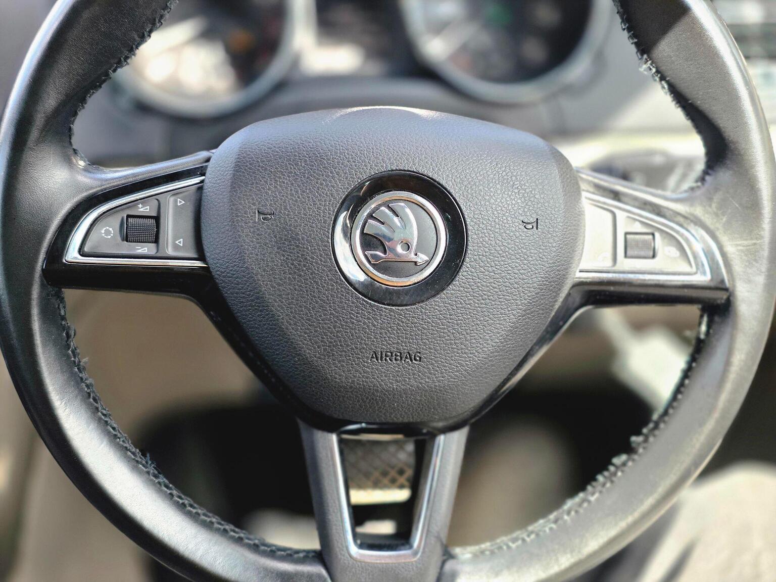 2016 Skoda Yeti image 44