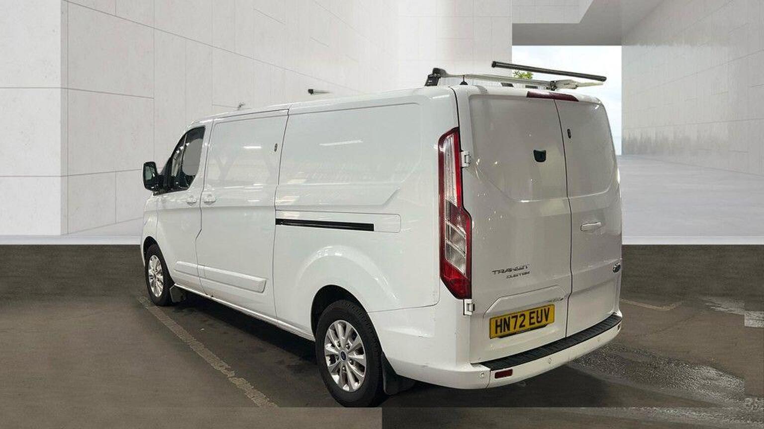 2022 Ford Transit Custom image 5