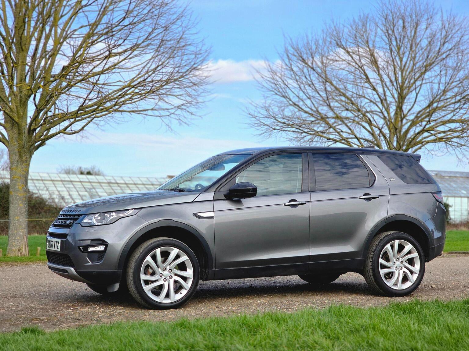 2018 Land Rover Discovery Sport image 14
