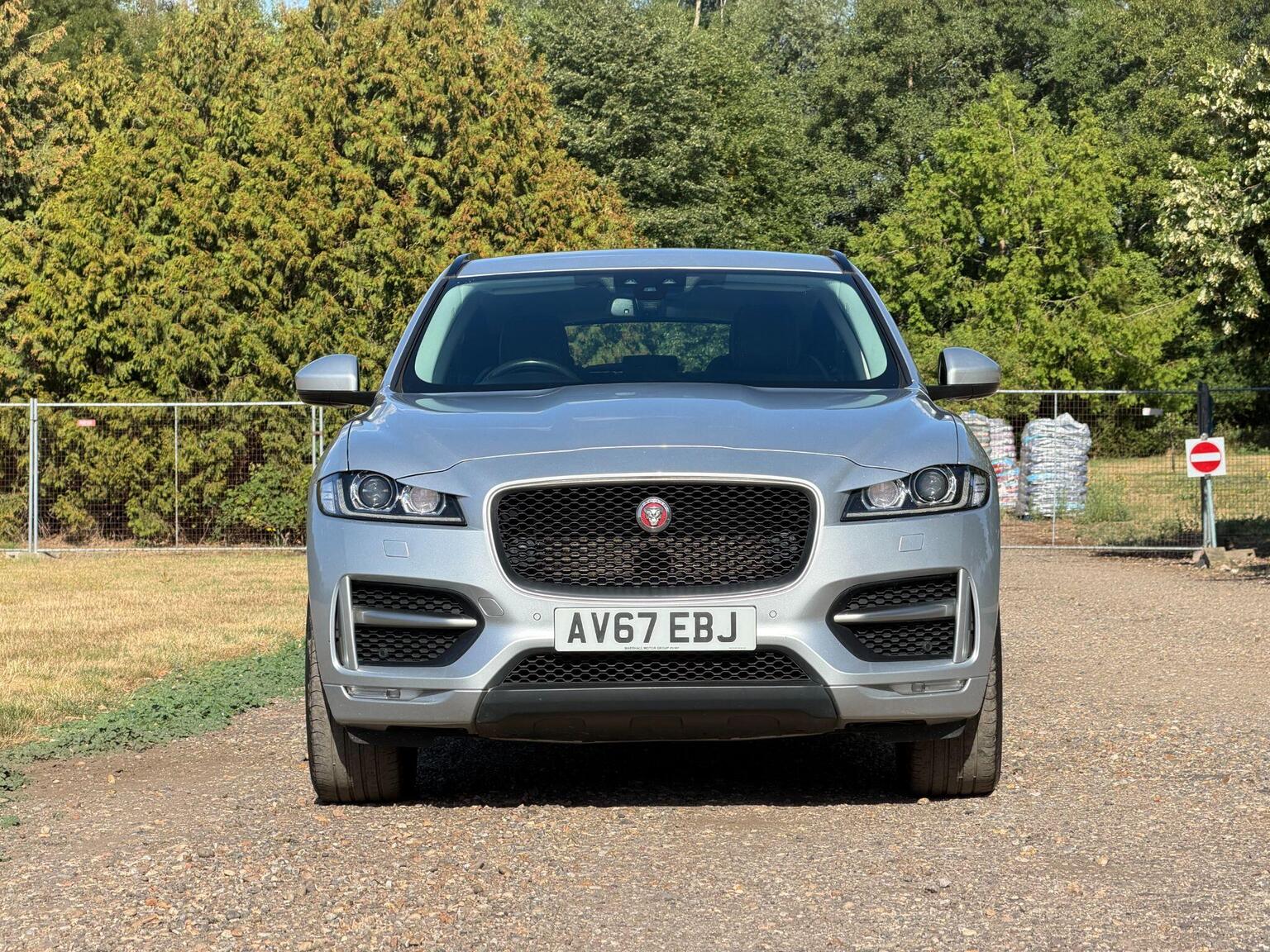 2018 Jaguar F-PACE image 20