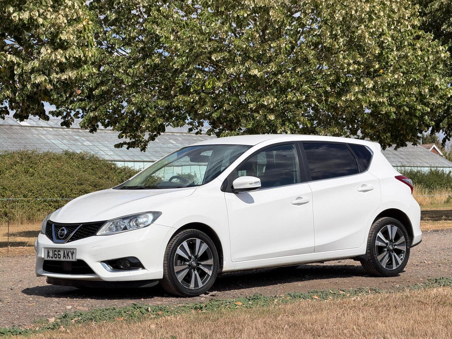 2016 Nissan Pulsar image 18