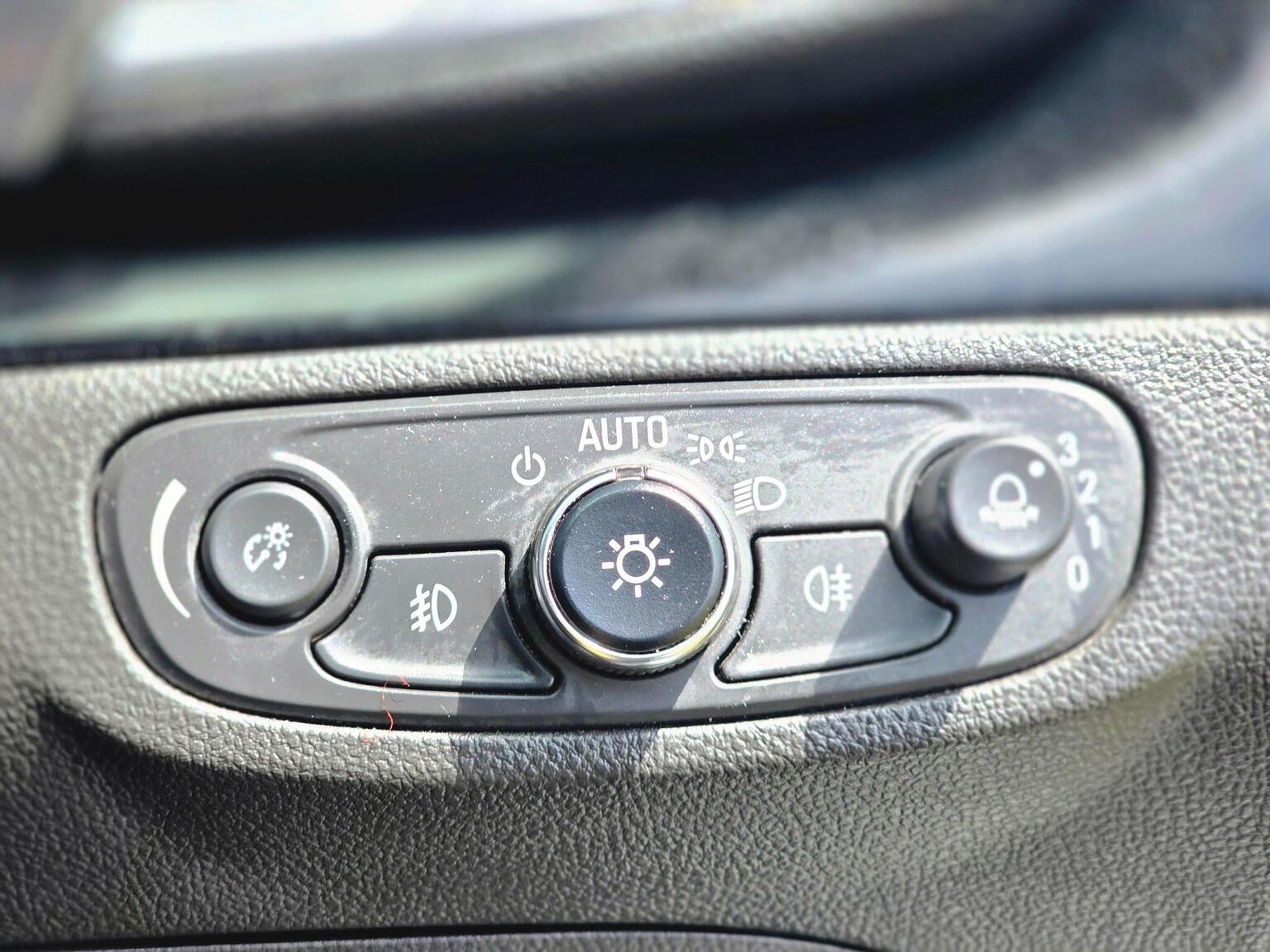 2019 Vauxhall Mokka X image 39