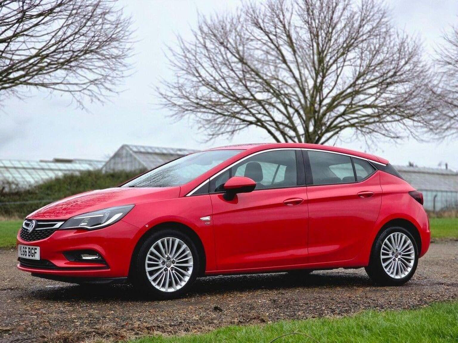 2016 Vauxhall Astra image 15