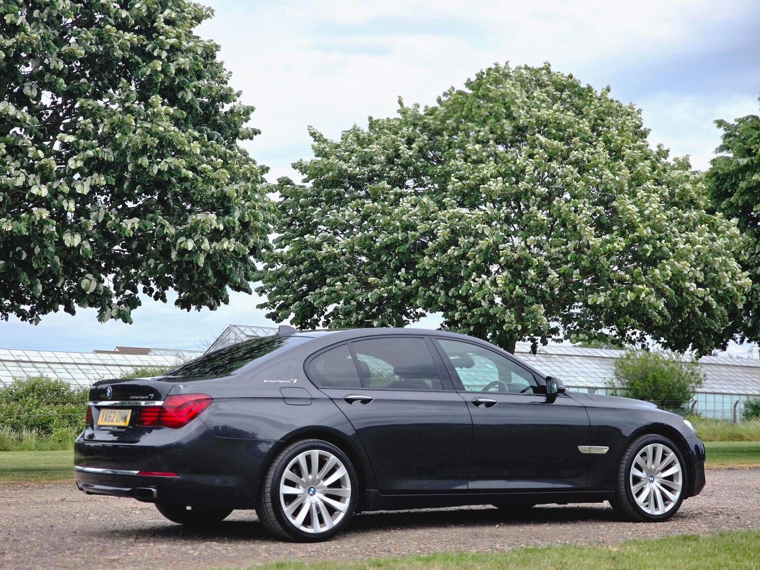 2013 BMW 7 Series image 4