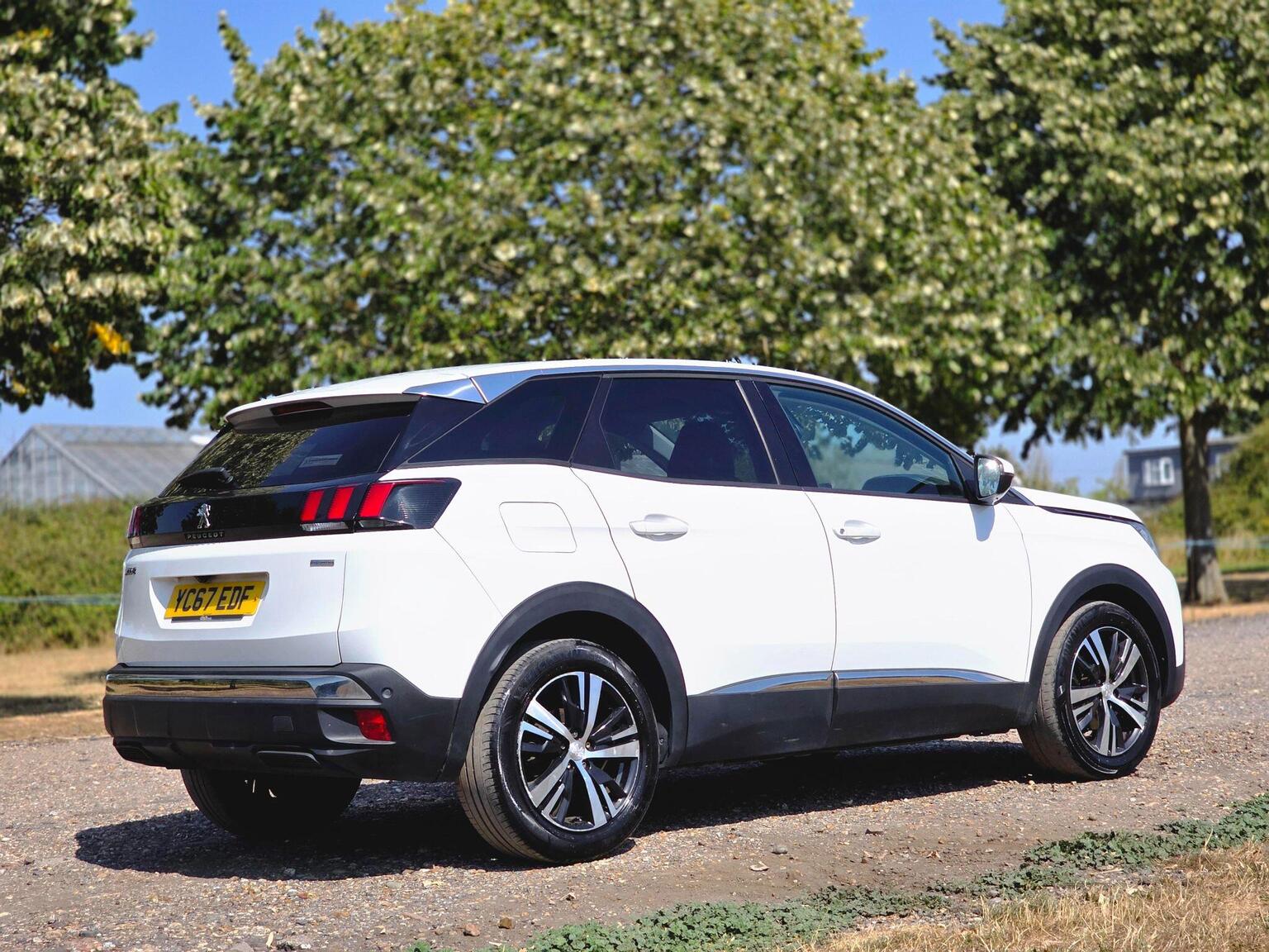 2017 Peugeot 3008 image 6