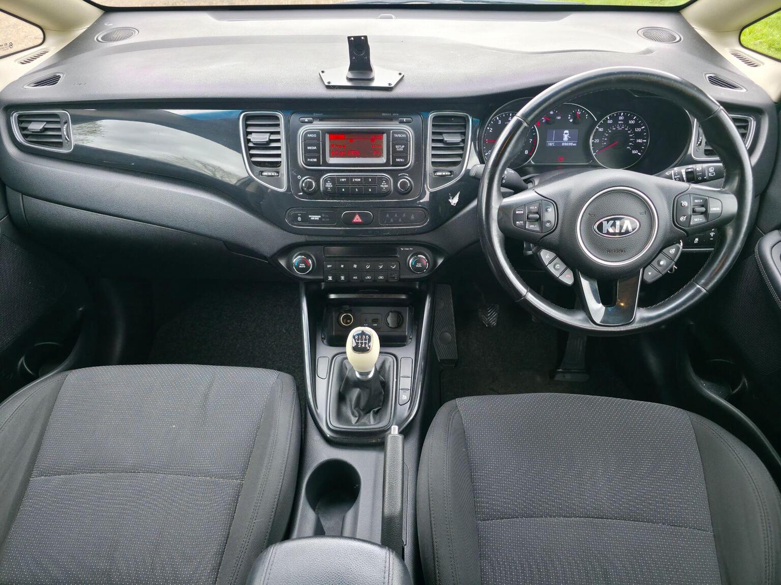 2013 Kia Carens image 30