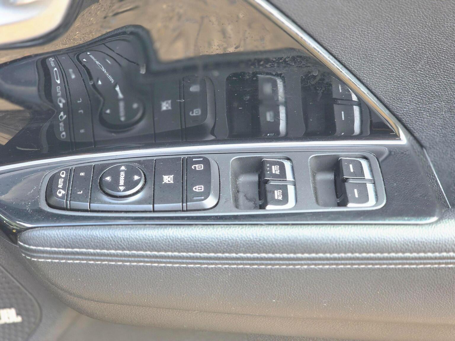 2017 Kia Niro image 47