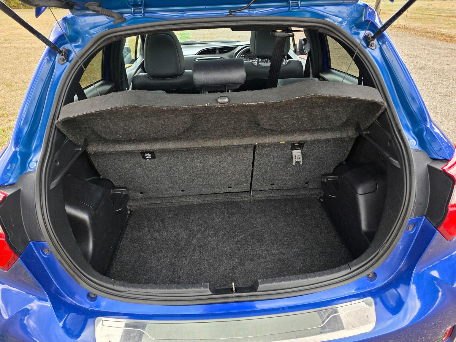 2019 Toyota Yaris image 53