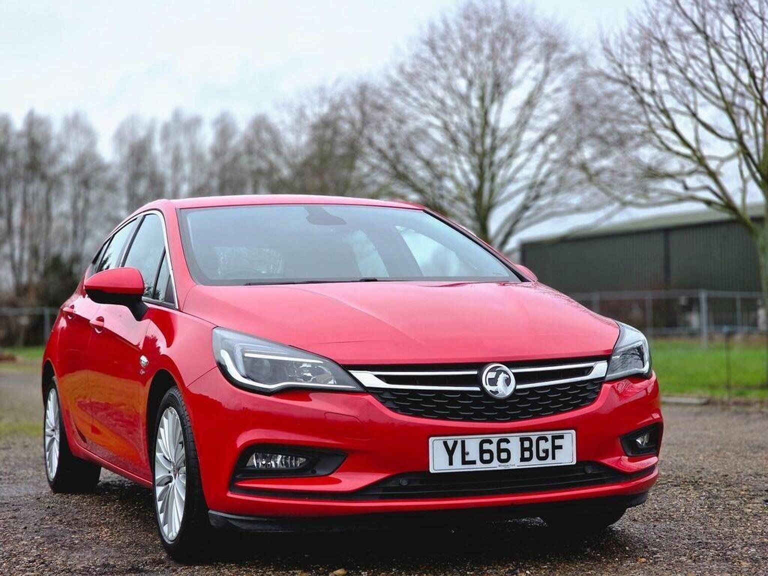 2016 Vauxhall Astra image 19