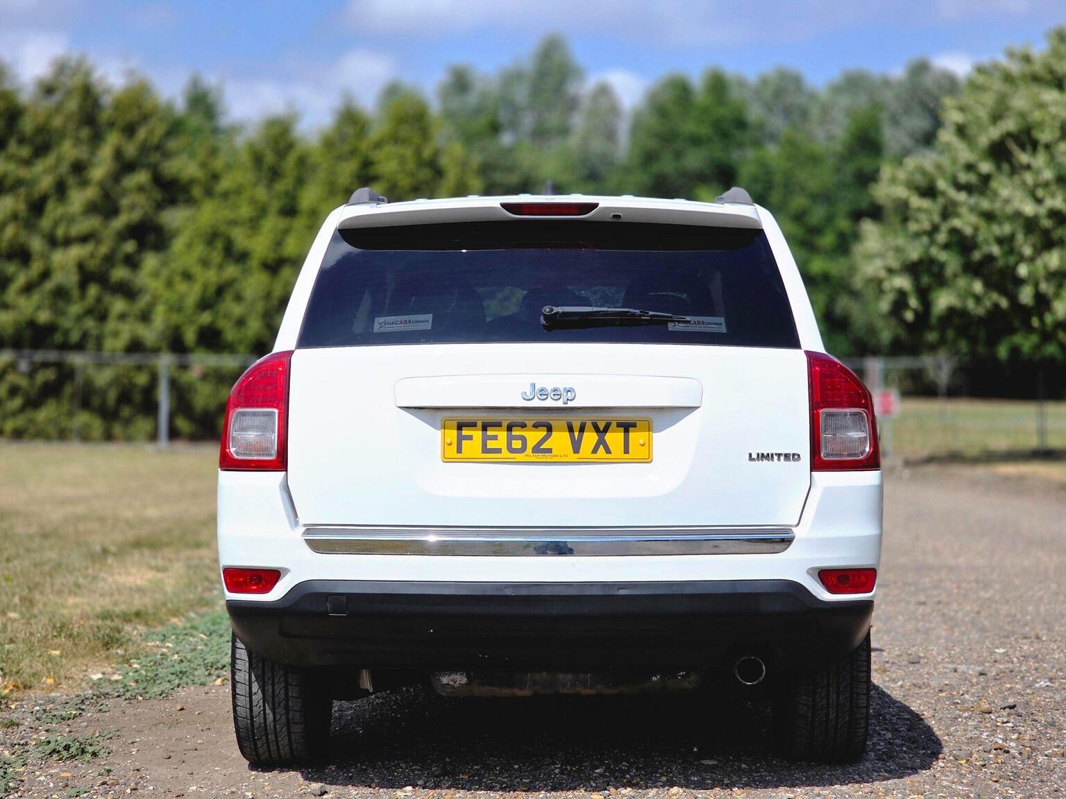2012 Jeep Compass image 11