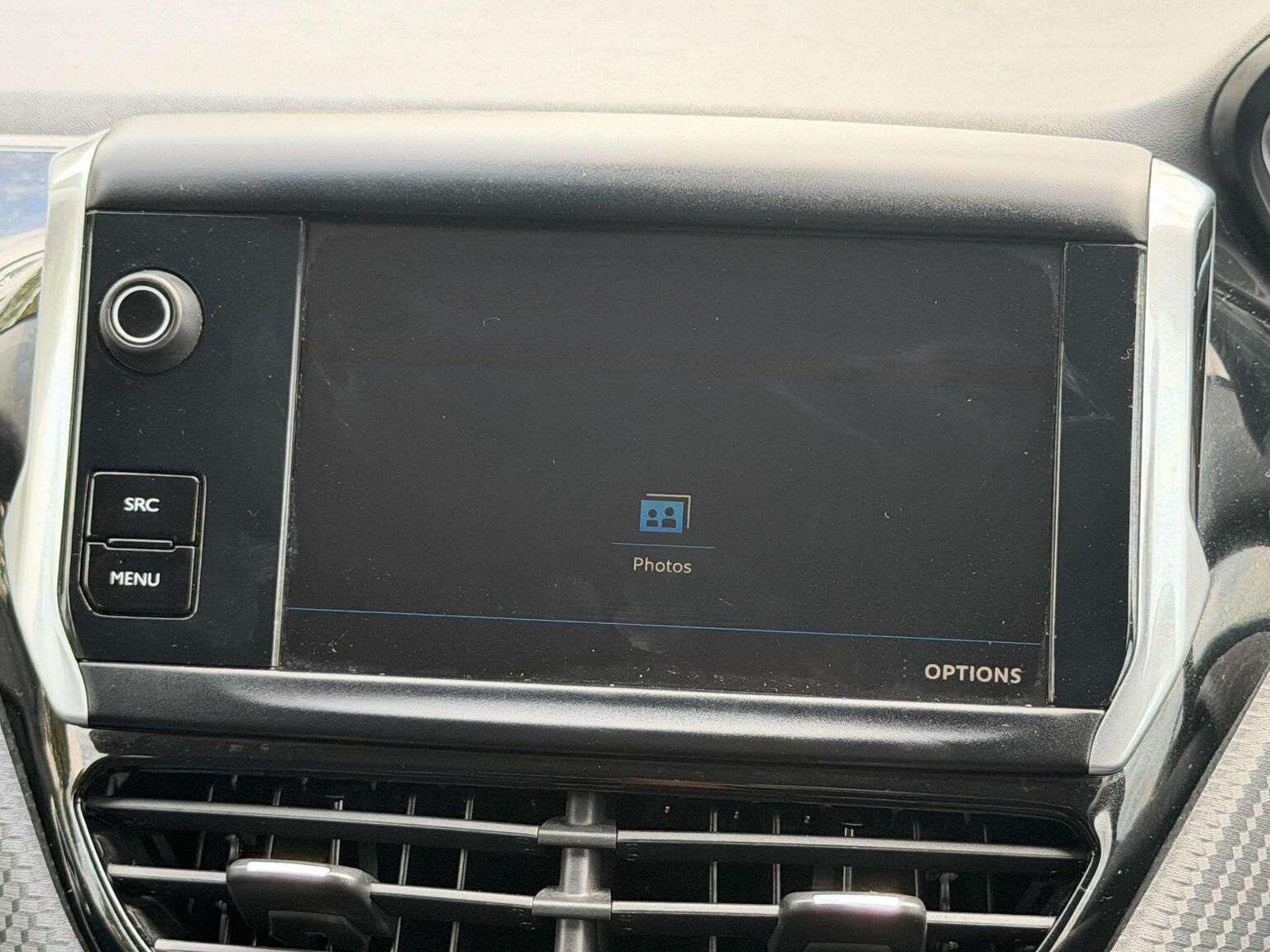 2018 Peugeot 2008 image 28