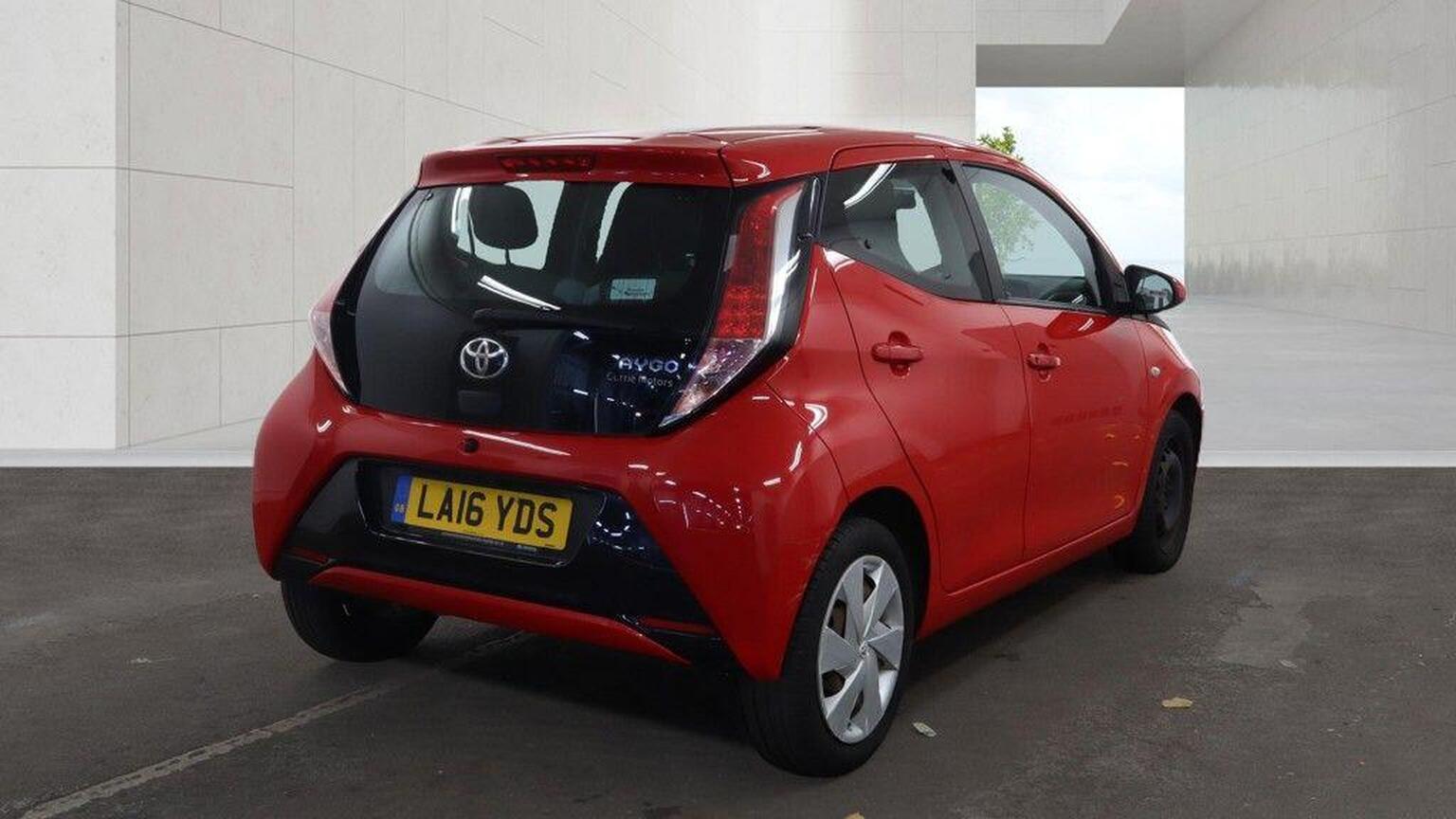 2016 Toyota AYGO image 3